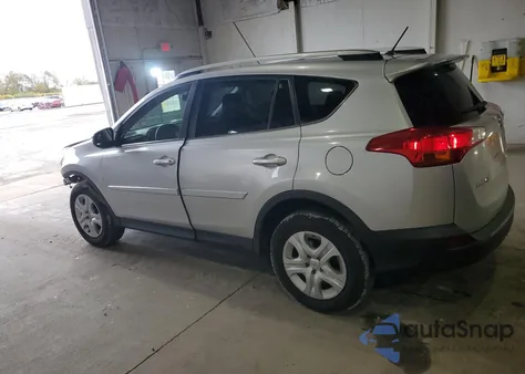 2015 Toyota Rav4 Le z USA, uszkodzony, nr VIN JTMBFREVXFD112001